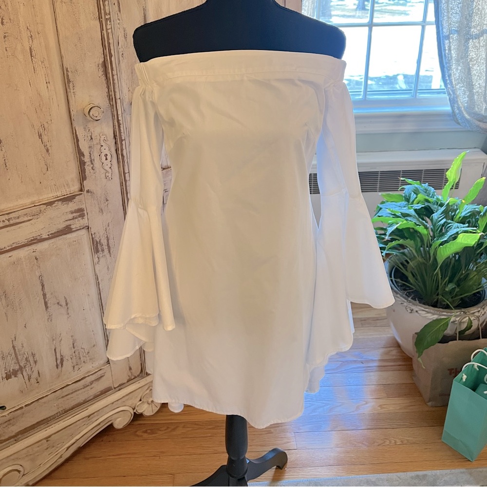 Runaway Off the shoulder hi-low boho shirt/dress w/trumpet sleeves.White. Sz 4
